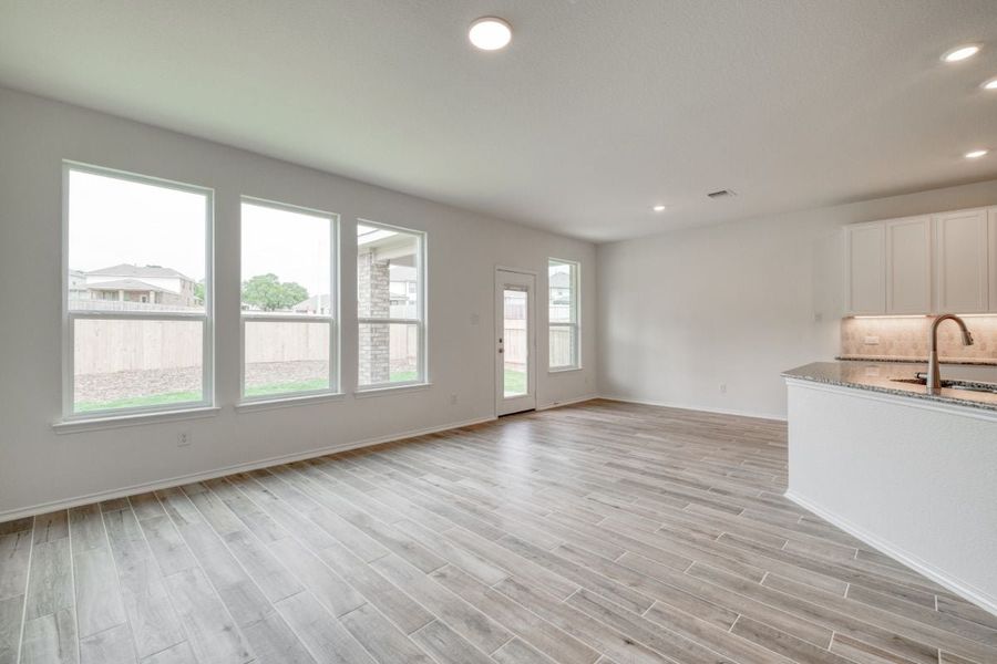 Spacious, unfurnished interior of a new home in River Bluff, Leander (Image 14). Spacious, unfurnished interior of a new home in River Bluff, Leander (Image 14).
