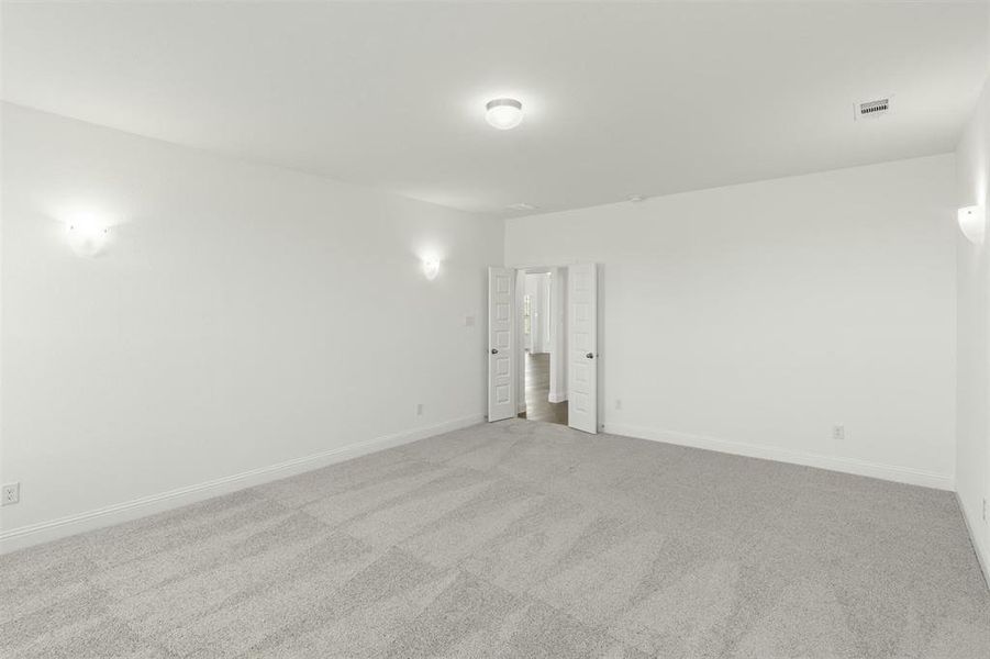 Spacious, unfurnished interior of a new home in Berkshire Estates, Mesquite (Image 27).