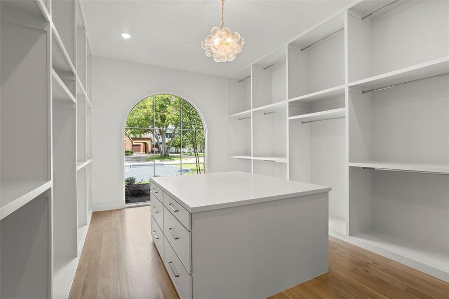 Furnished interior view inside a new home in , Dallas (Image 16). Furnished interior view inside a new home in , Dallas (Image 16).