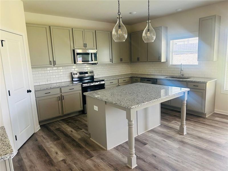 Furnished interior view inside a new home in Beckett Ranch, Auburn (Image 7).
