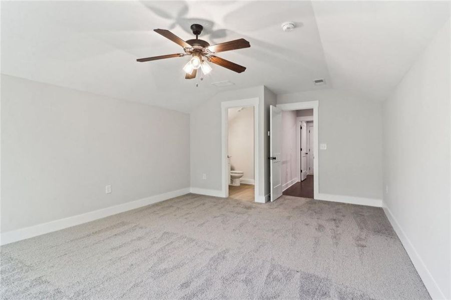 Spacious, unfurnished interior of a new home in , Atlanta (Image 35). Spacious, unfurnished interior of a new home in , Atlanta (Image 35).