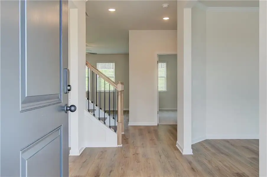 Spacious, unfurnished interior of a new home in Alcovy Village, Lawrenceville (Image 22).