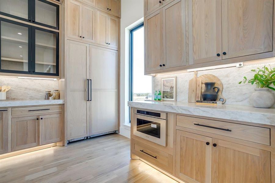 Furnished interior view inside a new home in , Weatherford (Image 6).