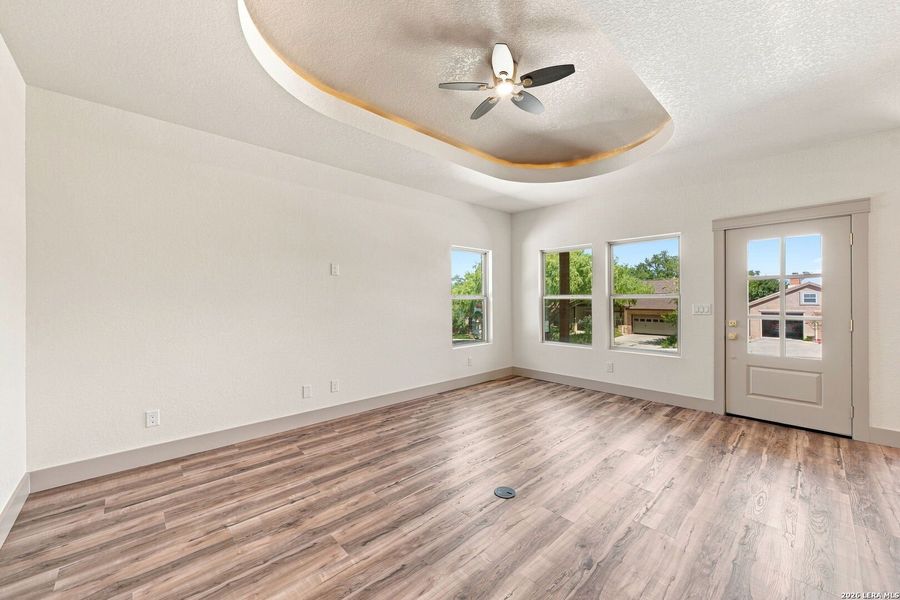 Spacious, unfurnished interior of a new home in , Kerrville (Image 21).