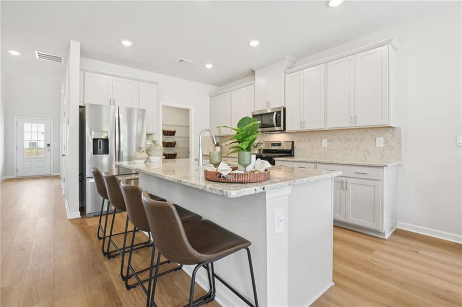 Furnished interior view inside a new home in Ivey Township, Dallas (Image 36).