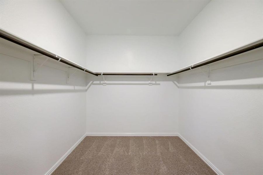 Spacious, unfurnished interior of a new home in Stratton Place, Greenville (Image 17).