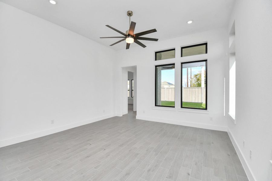 Spacious, unfurnished interior of a new home in Arabella on the Prairie: Signature Collection, Richmond (Image 17).