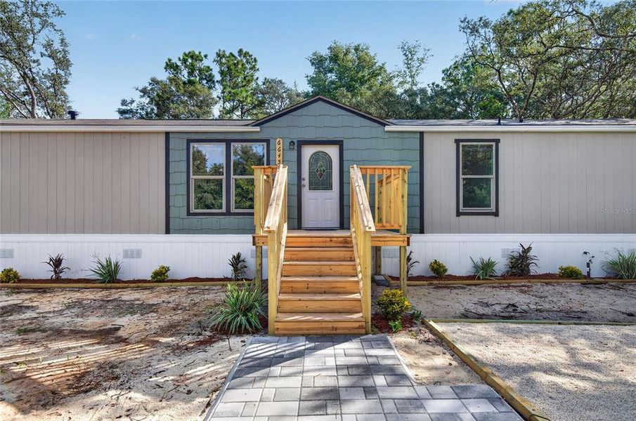 Exterior details and patio area of a home in , Homosassa (Image 20). Exterior details and patio area of a home in , Homosassa (Image 20).