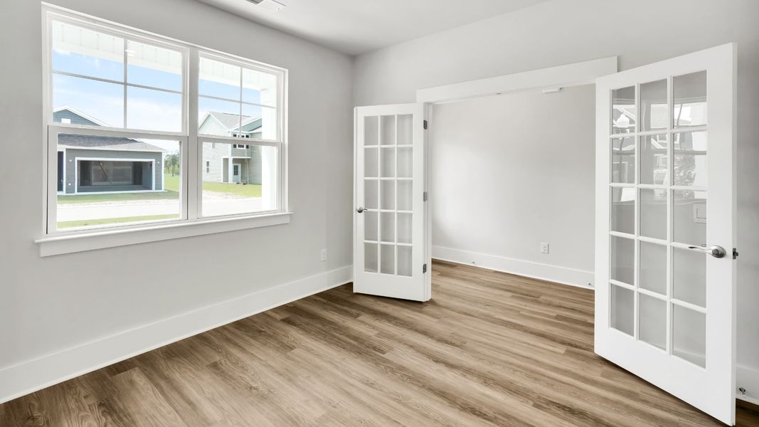 Spacious, unfurnished interior of a new home in Bella Point, Bolivia (Image 20). Spacious, unfurnished interior of a new home in Bella Point, Bolivia (Image 20).