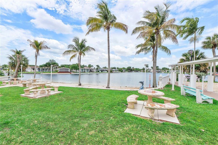 Community amenities in , Dania Beach (Image 37).