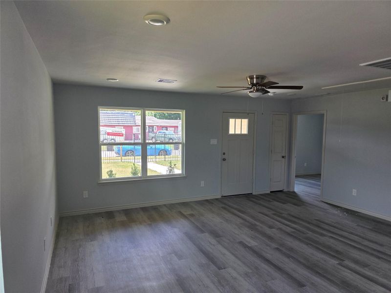 Living/ Family Room Living/ Family Room