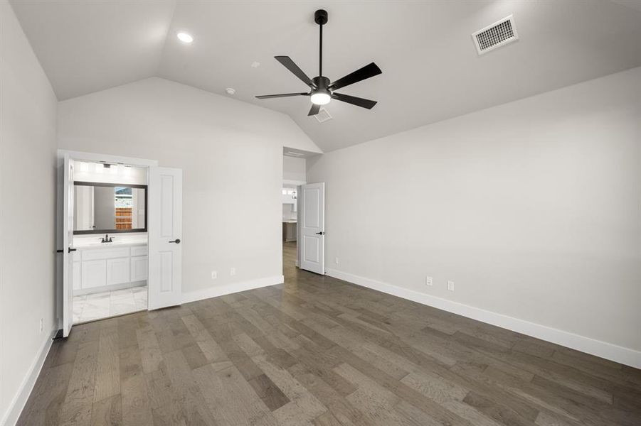 7104 Seagrove- Primary SUite-2 7104 Seagrove- Primary SUite-2