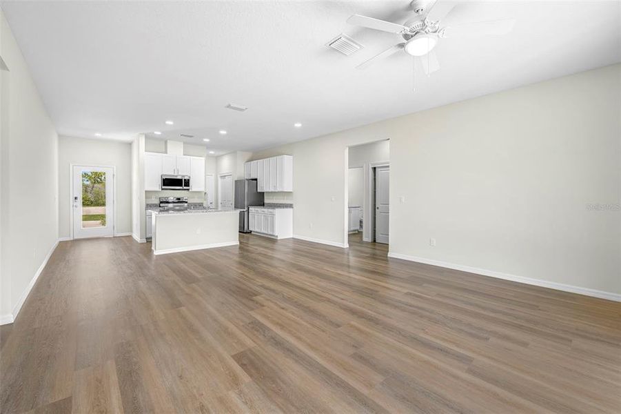 Spacious, unfurnished interior of a new home in , Brooksville (Image 20).