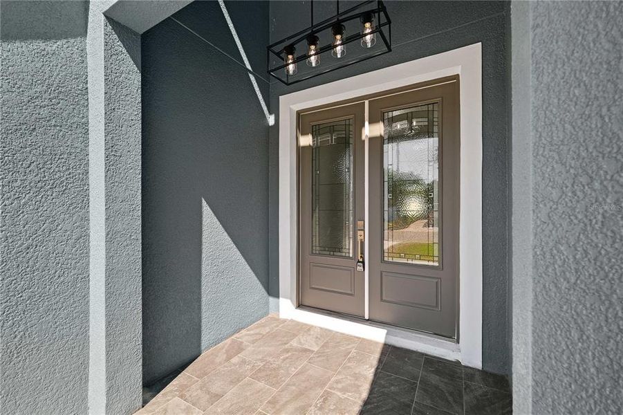 Exterior details and patio area of a home in , Tampa (Image 28).