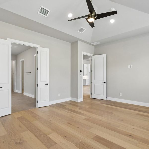 Spacious, unfurnished interior of a new home in Mosaic – 70′ Lots, Prosper (Image 58).
