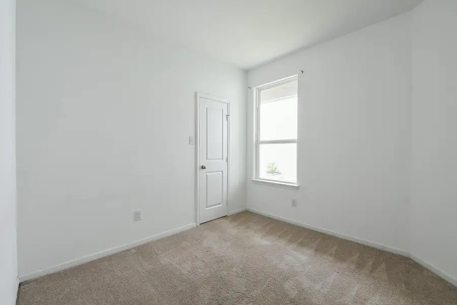 Secondary Bedroom (2)