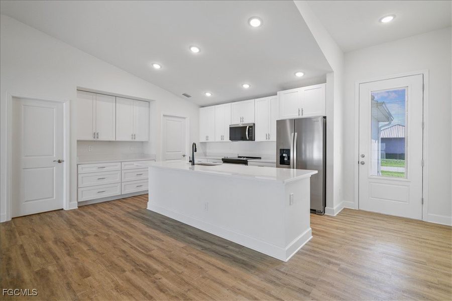 Furnished interior view inside a new home in Cape Coral, Cape Coral (Image 8).