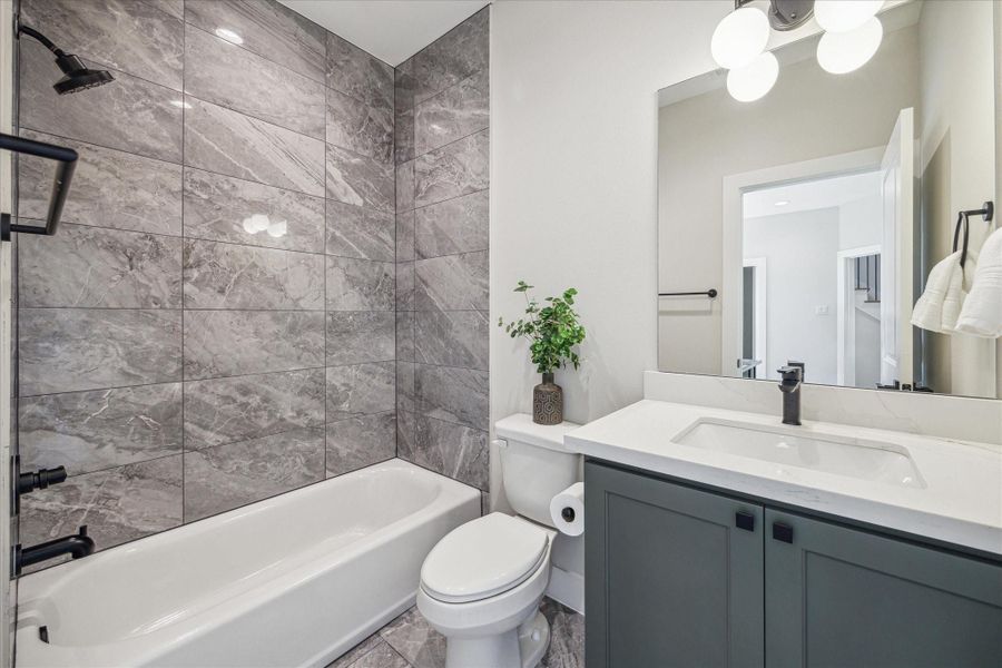 Image 10 of a home in .