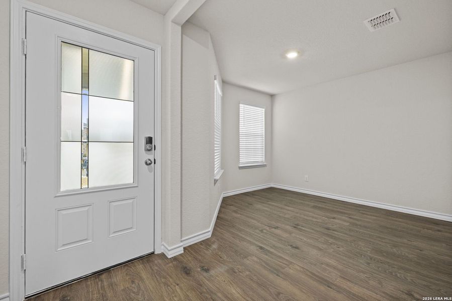 Spacious, unfurnished interior of a new home in Avenida, Converse (Image 19). Spacious, unfurnished interior of a new home in Avenida, Converse (Image 19).