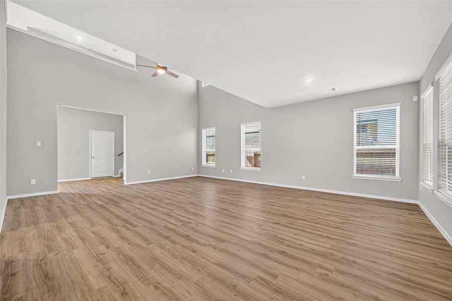 Spacious, unfurnished interior of a new home in Sunterra, Katy (Image 35). Spacious, unfurnished interior of a new home in Sunterra, Katy (Image 35).