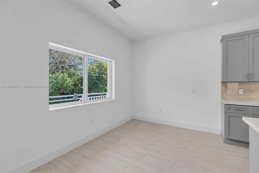 Spacious, unfurnished interior of a new home in , Key Largo (Image 24). Spacious, unfurnished interior of a new home in , Key Largo (Image 24).