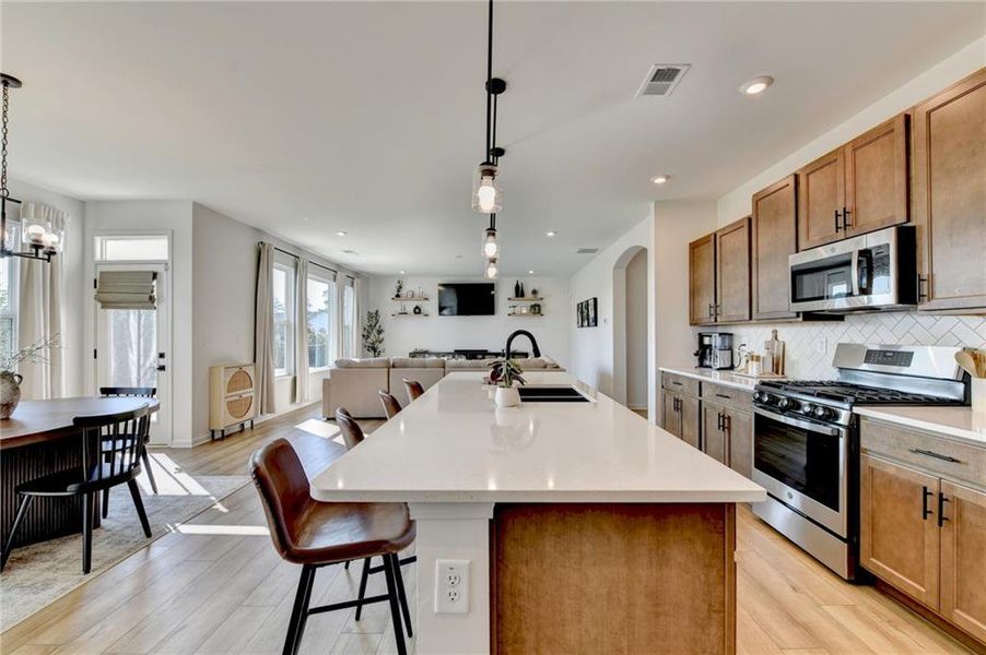 Furnished interior view inside a new home in Sweetbay Farm, Lawrenceville (Image 11).