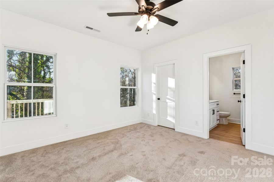 Spacious, unfurnished interior of a new home in , Spencer (Image 20).
