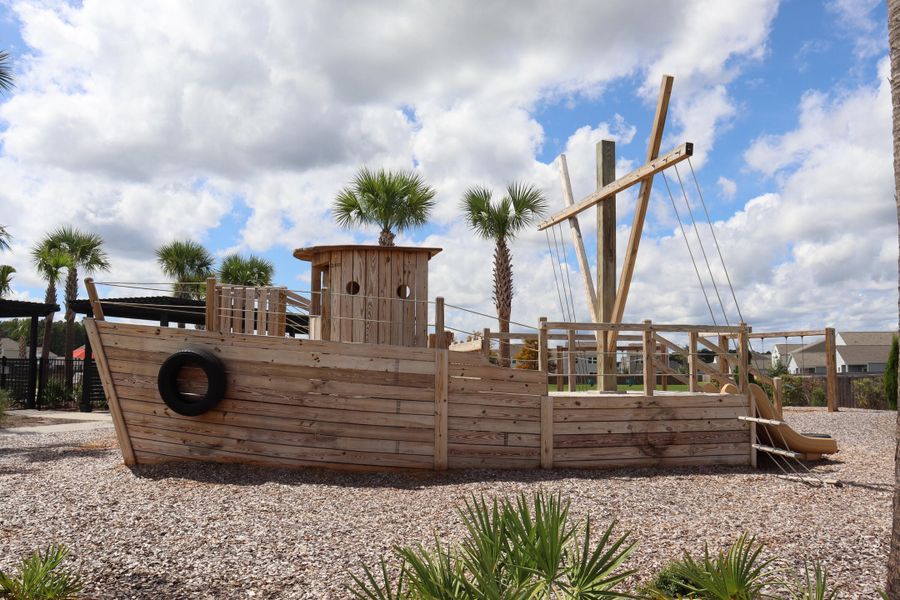 Community amenities in Pender Woods at Cane Bay, Summerville (Image 39).