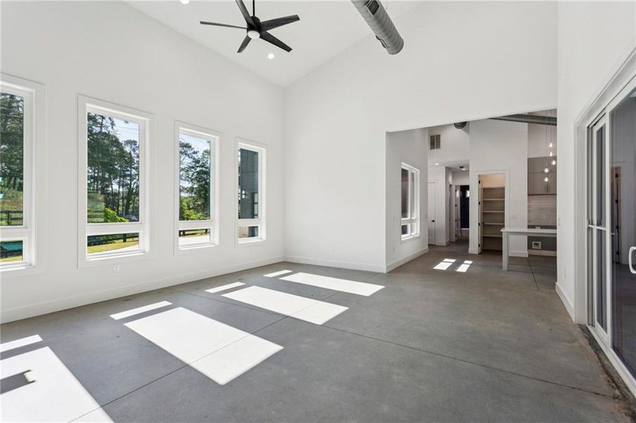 Spacious, unfurnished interior of a new home in , Marietta (Image 31).