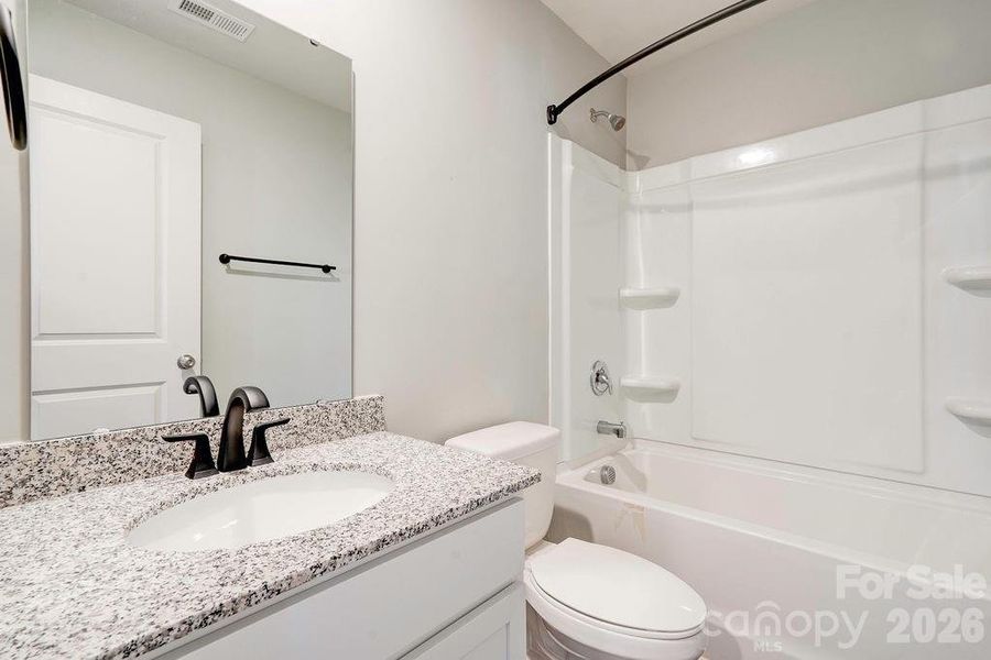 Secondary Upper full bathroom