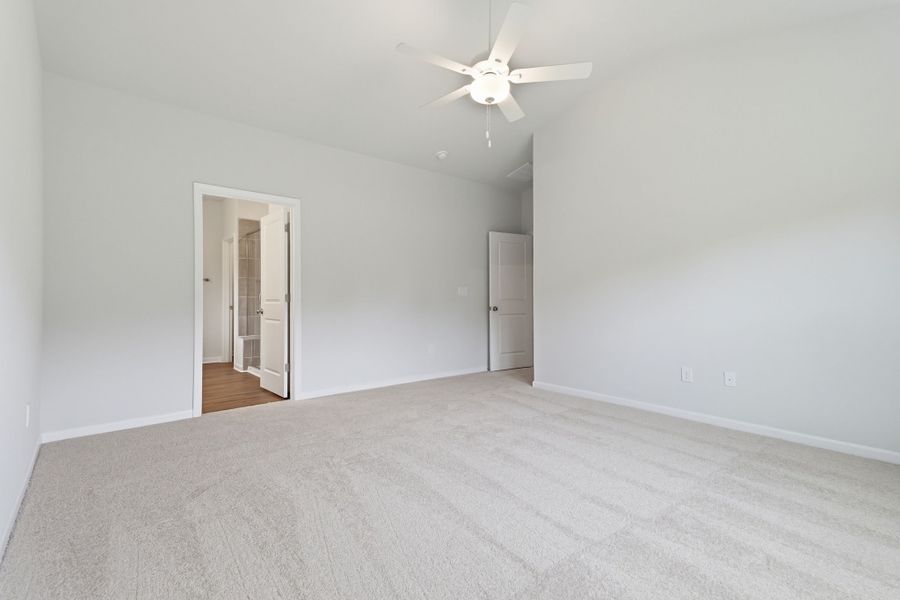 Spacious, unfurnished interior of a new home in Willowbrook, Shelby (Image 19). Spacious, unfurnished interior of a new home in Willowbrook, Shelby (Image 19).