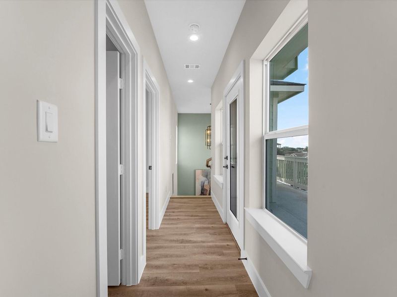 Entry to second floor with all secondary bedroom upstairs! Entry to second floor with all secondary bedroom upstairs!