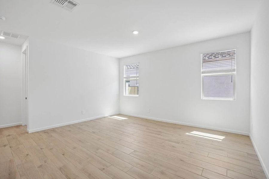 Representative images and renderings are for illustrative purposes. Actual structural options and design finishes of home may vary.