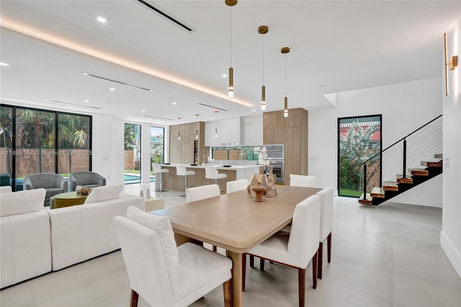 Furnished interior view inside a new home in , Fort Lauderdale (Image 46). Furnished interior view inside a new home in , Fort Lauderdale (Image 46).