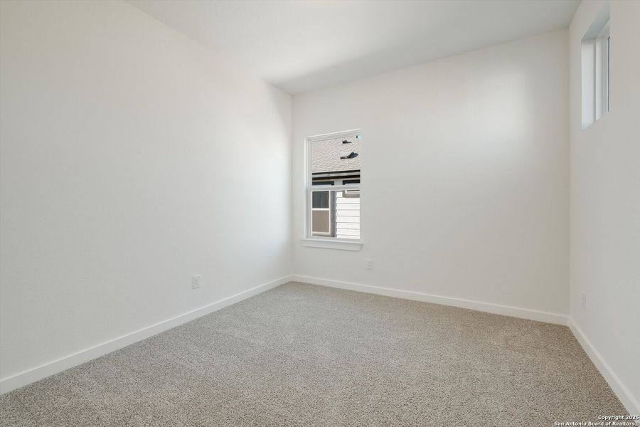 Spacious, unfurnished interior of a new home in Park Hill Commons, San Antonio (Image 24).