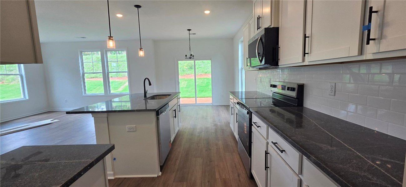 Image 17 of a home in Brownstone Park.