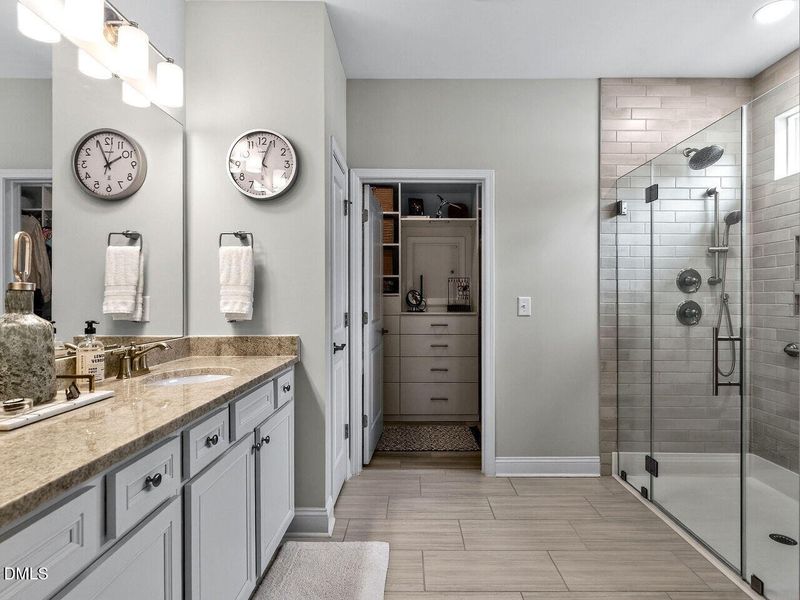 024-1280x960-primary-bath 024-1280x960-primary-bath