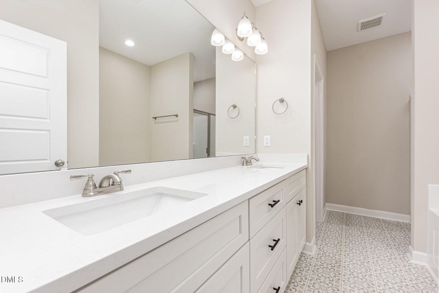 013_cj4a3798-edit_360