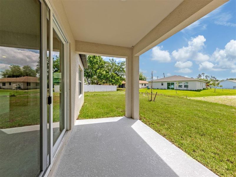 Exterior details and patio area of a home in , North Port (Image 3).