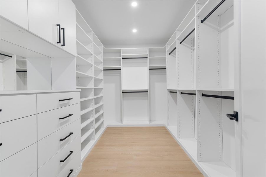 MASTER CLOSET