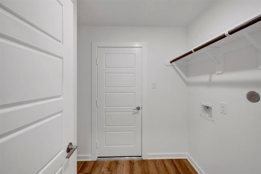 Spacious, unfurnished interior of a new home in Summerview, Fulshear (Image 28). Spacious, unfurnished interior of a new home in Summerview, Fulshear (Image 28).