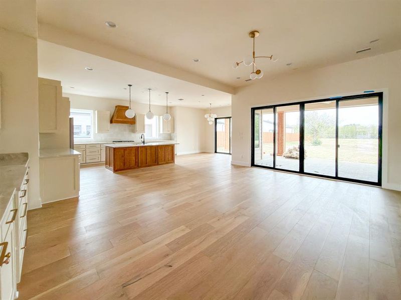Spacious, unfurnished interior of a new home in , Roanoke (Image 27).