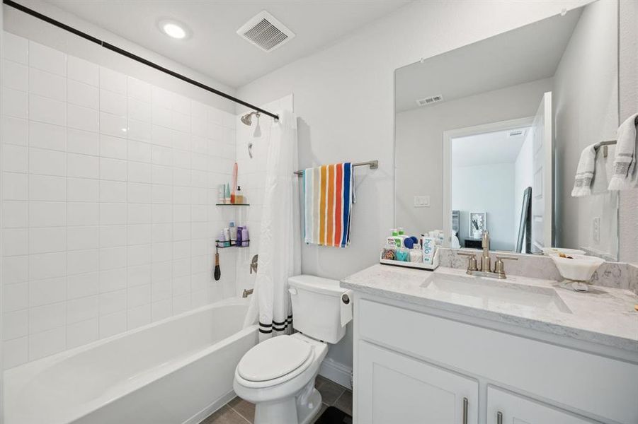 Furnished interior view inside a new home in Prestige Collection at Overland Grove, Forney (Image 19). Furnished interior view inside a new home in Prestige Collection at Overland Grove, Forney (Image 19).