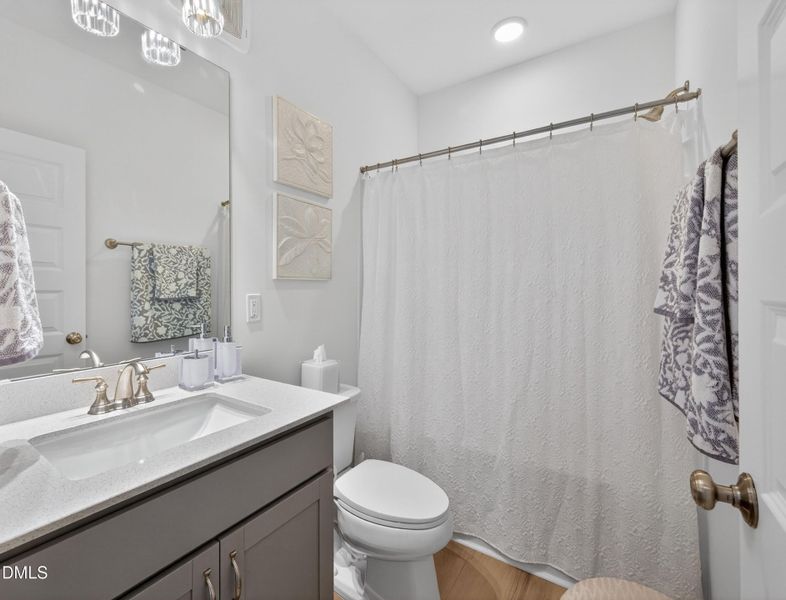 034-property-bathroom-2