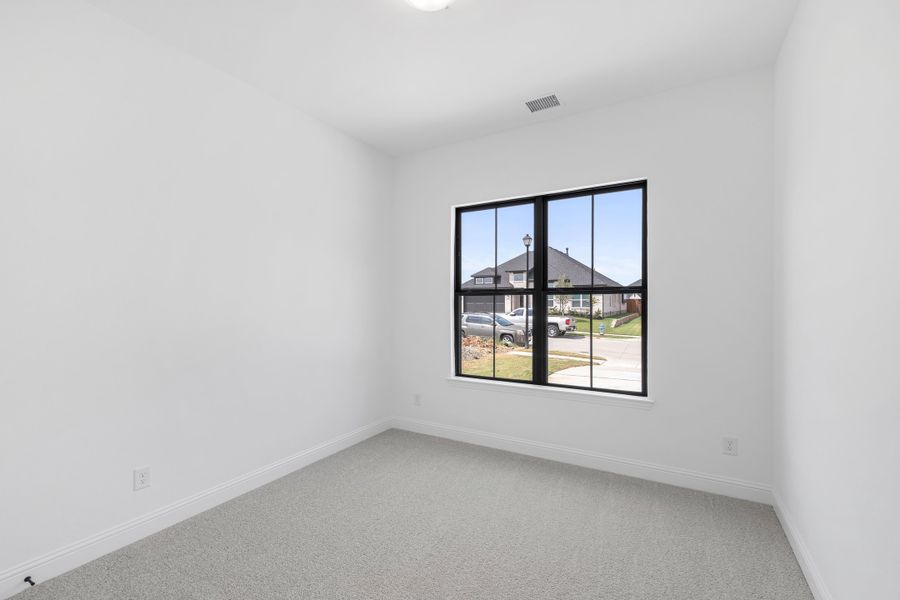 Spacious, unfurnished interior of a new home in Nelson Lake Estates, Rockwall (Image 31).