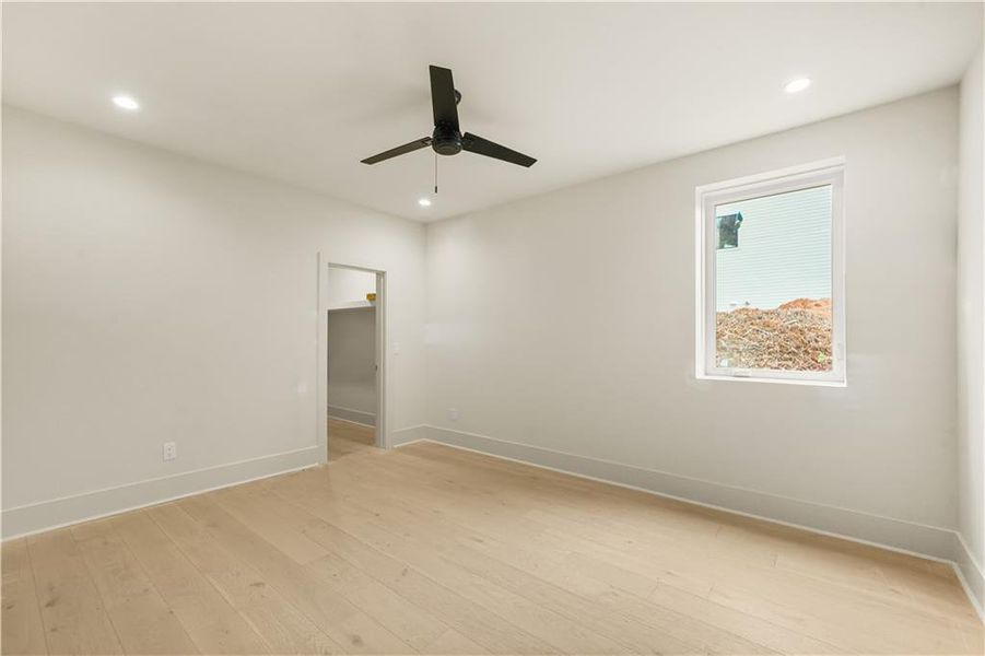 Spacious, unfurnished interior of a new home in , Atlanta (Image 20).