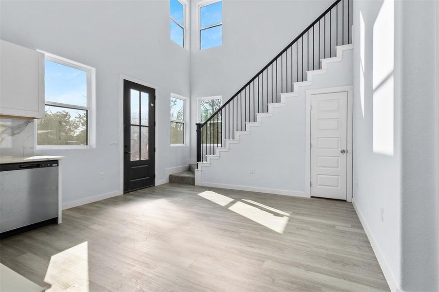 Spacious, unfurnished interior of a new home in , Granbury (Image 13).
