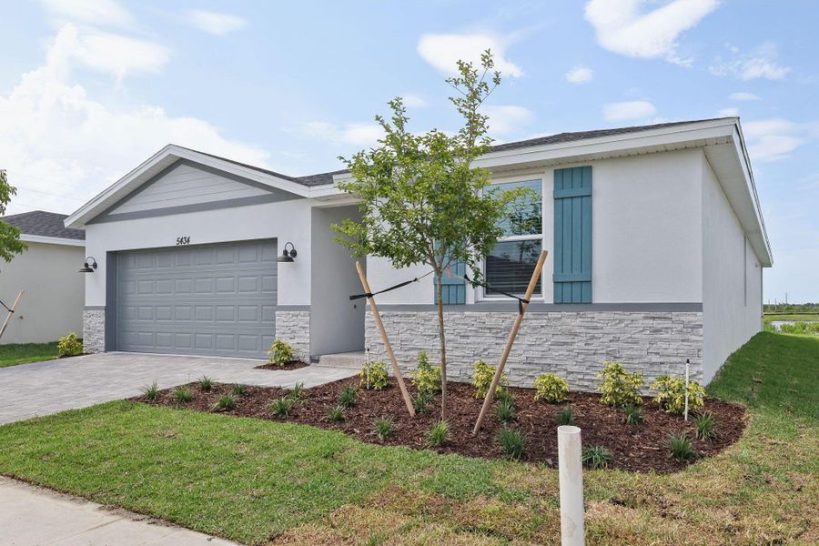 2D floor plan layout of this home in Hampton Park - Classic Series, Vero Beach, FL (Image 3).