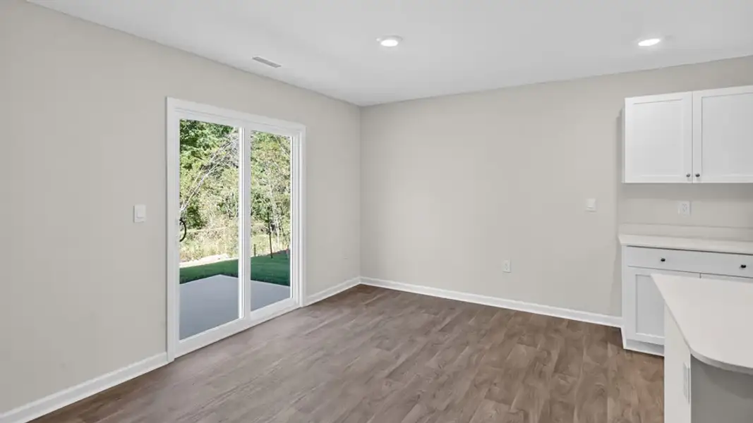 Spacious, unfurnished interior of a new home in Mangum Farms, Stem (Image 17).