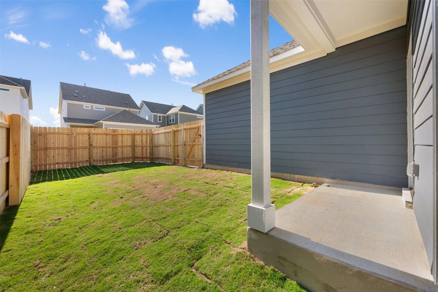 Representative images and renderings are for illustrative purposes. Actual structural options and design finishes of home may vary.